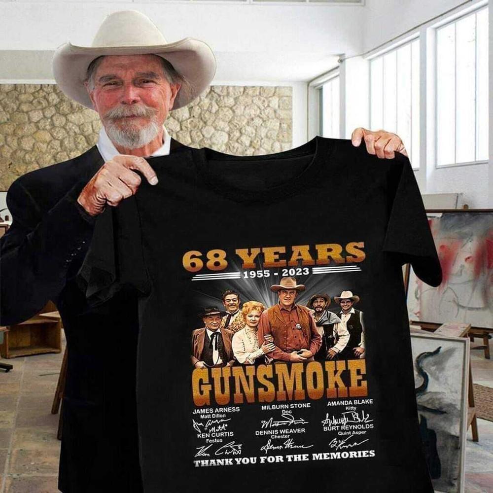 68 Years Gunsmoke Thank You For The Memories Anniversary 1955 2023 Black T-Shirt Unisex T-Shirt M