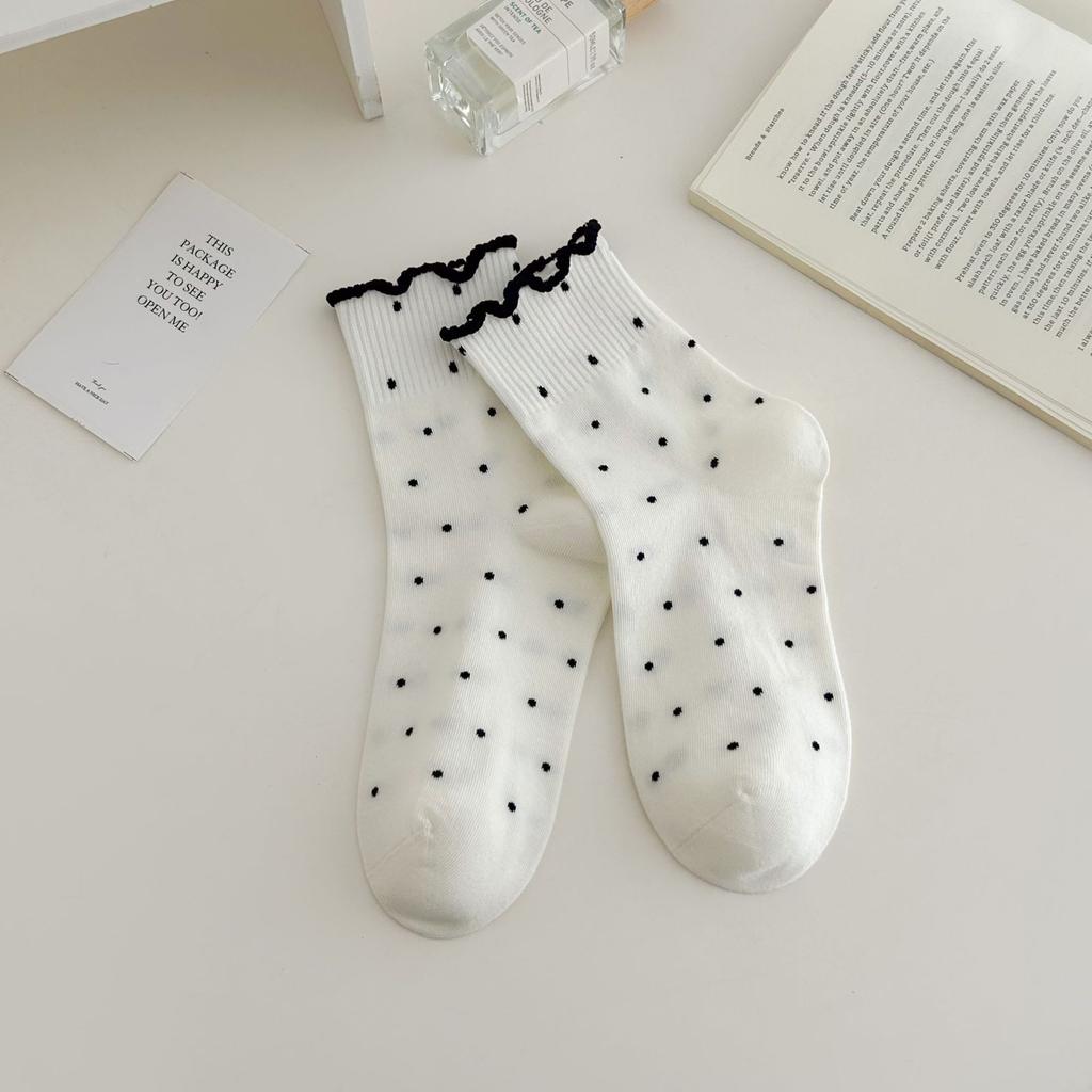 Black Ear-trimmed Socks for Women's Spring and Autumn: Simple and Versatile Boneless Mid-calf Socks, Sweet Polka Dot Socks with A School Style