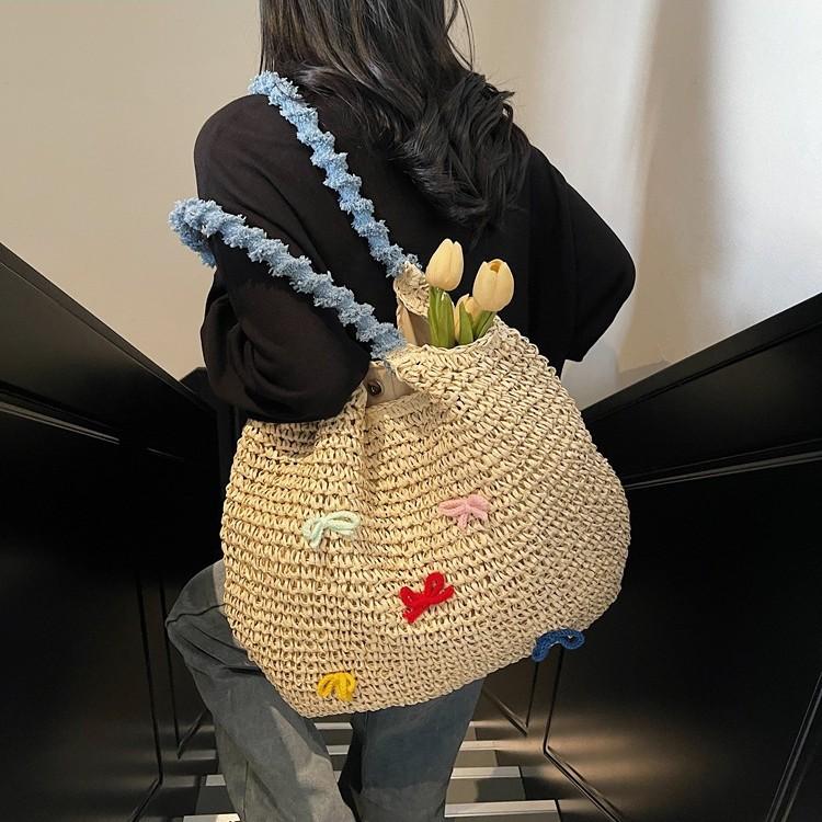 Beach Vacation Straw Bag Women's 2025 New Casual Large-capacity Woven Bag Shoulder Tote Bag