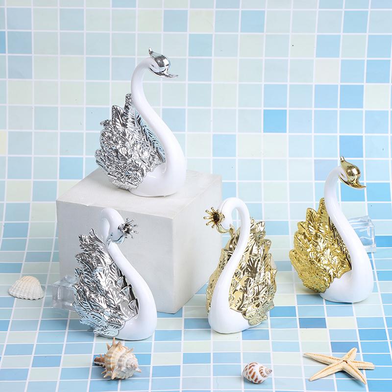 2ks Romantický Crown Swan Cake Topper Dort Dezert Dekor na pečení Dekorační potřeby