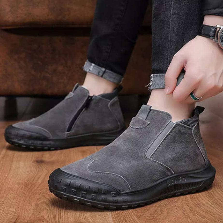 Nové pánské boty voděodolné zimní boty pánské lehké boty zesílené protiskluzové teplé sněhule plyšové pánské boty obuv
