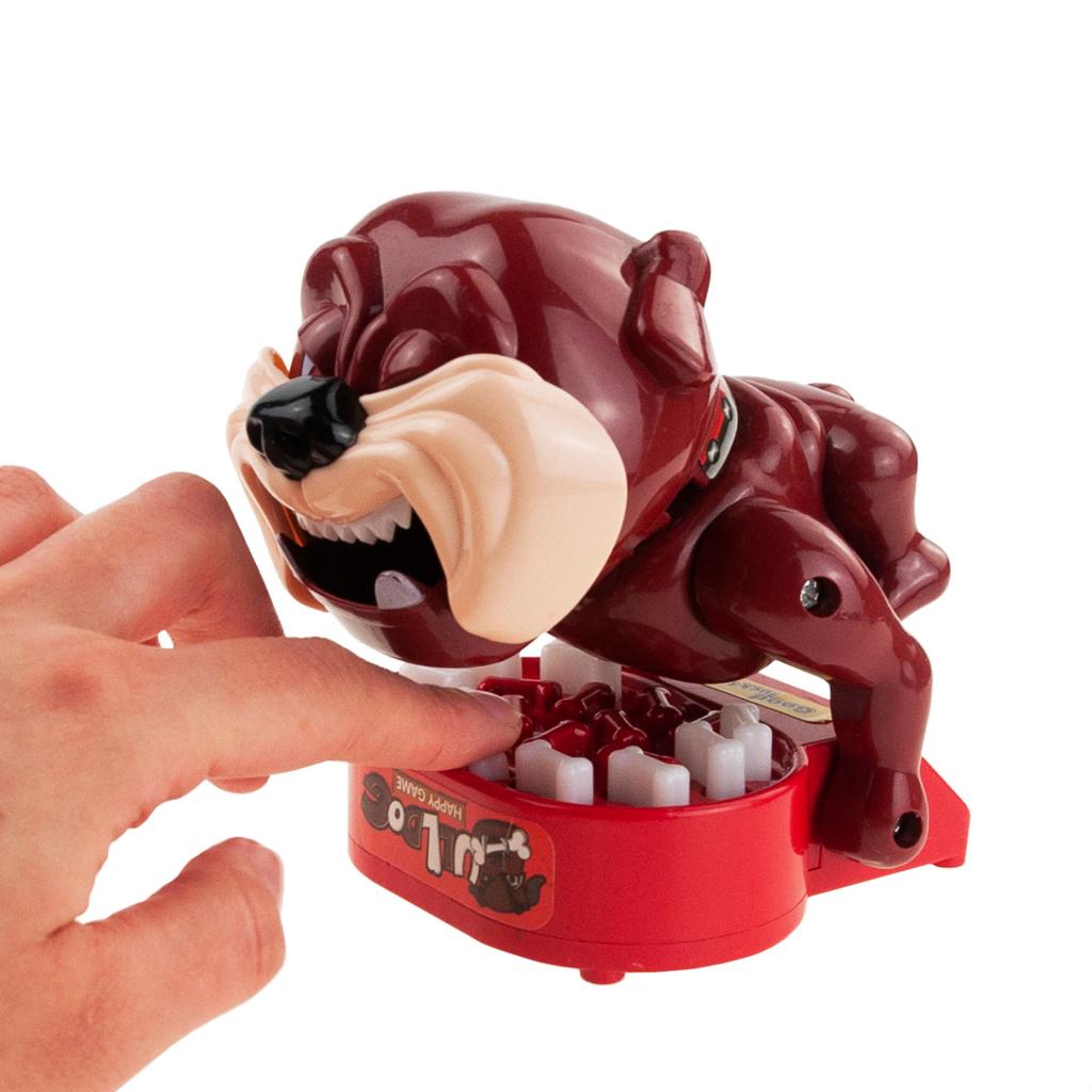 TG55530 GAME DANGEROUS DOG biting Dog reflexes