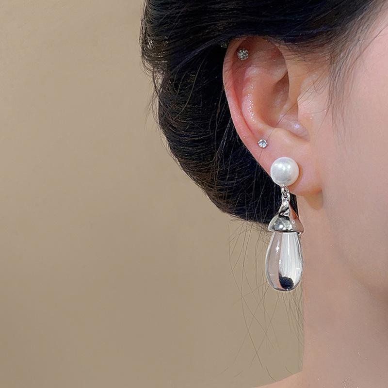 Water drop pearl earrings ins style fashion versatile earrings personalized creative Internet celebrity earrings women