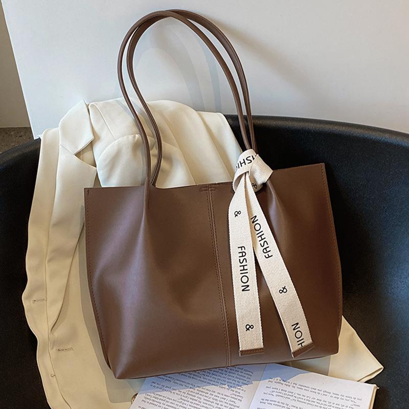 

Ретро простая сумка-тоут большой вместимости осенняя новая сумка женская модная простая сумка через плечо повседневная женская сумка коричневый