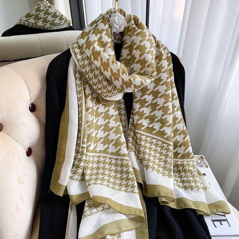 Luxury Brand Autumn and Winter Women New Style Fashion Color Matching Print Silk Scarf Lady Popular Headcloth Beach Shawl