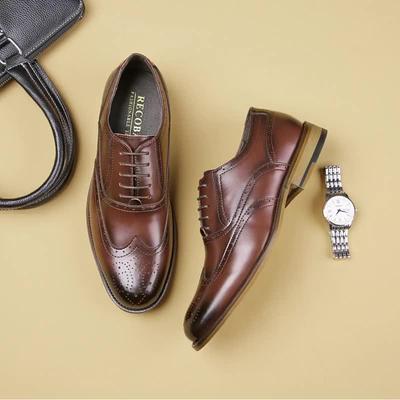 Moda Autunno Nuovo Vera Pelle Scarpe Eleganti da Lavoro Uomo Scolpite Brock Scarpe da Uomo Pelle Ufficio Gentiluomo Oxford Scarpa