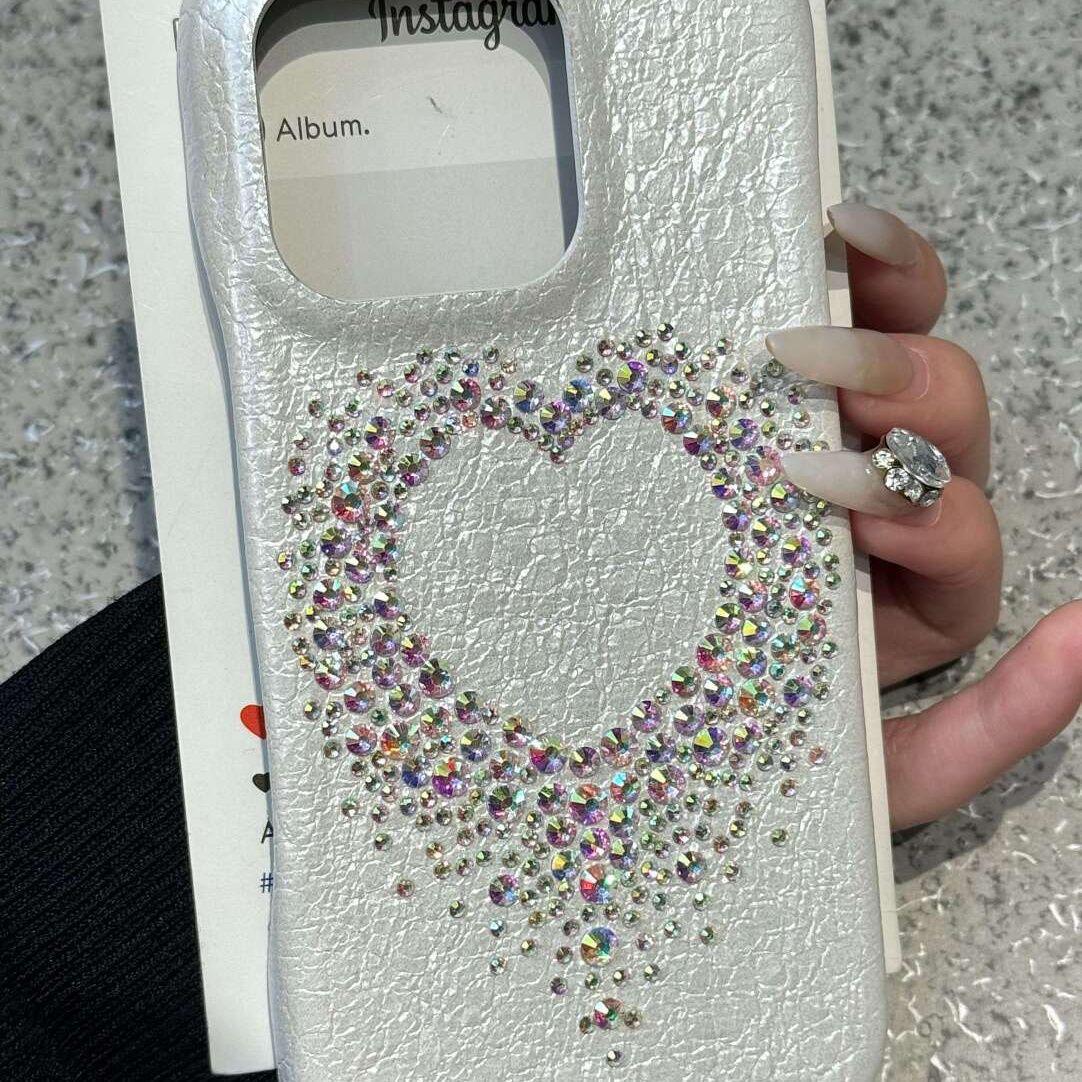 

Black Cracked 3D Shiny Diamond Heart iPhone Case for 13-16 Pro Max - New Anti-Fall Design iPhone 15