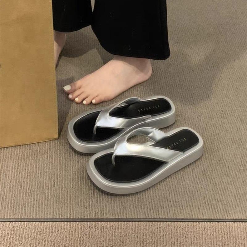 

Thick-soled flip-flops outside women s shoes summer new toe soft-soled heightening beach cool slippers 35 серебряный