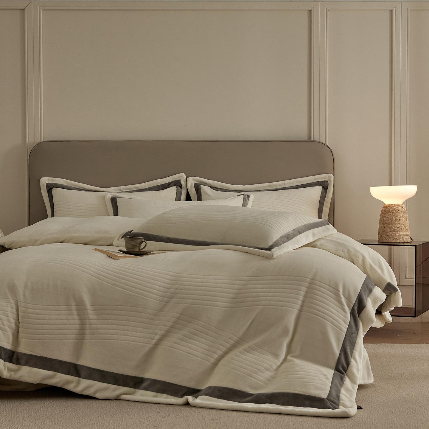 

Утолщенный молочный флис, жаккардовый флис, четырехкомпонентный теплый двусторонний коралловый флис, простыня, пододеяльник, постельные принадлежности 1.8m 4pc quilt cover 200 * 230cm