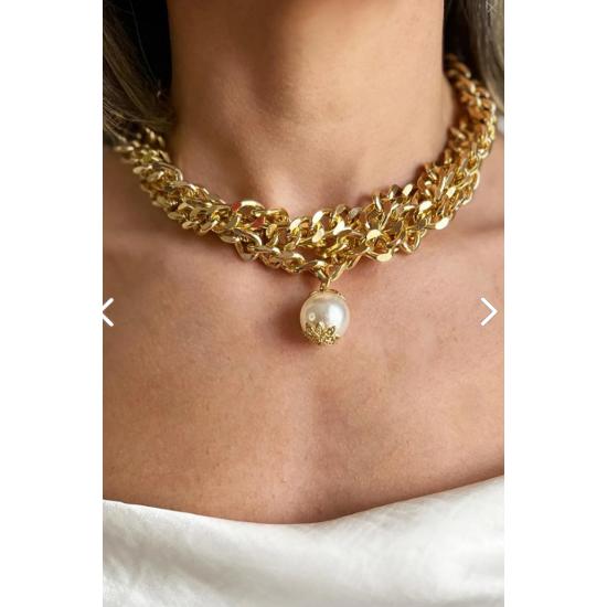 Large Pearl Detailed Triple Choker Necklace