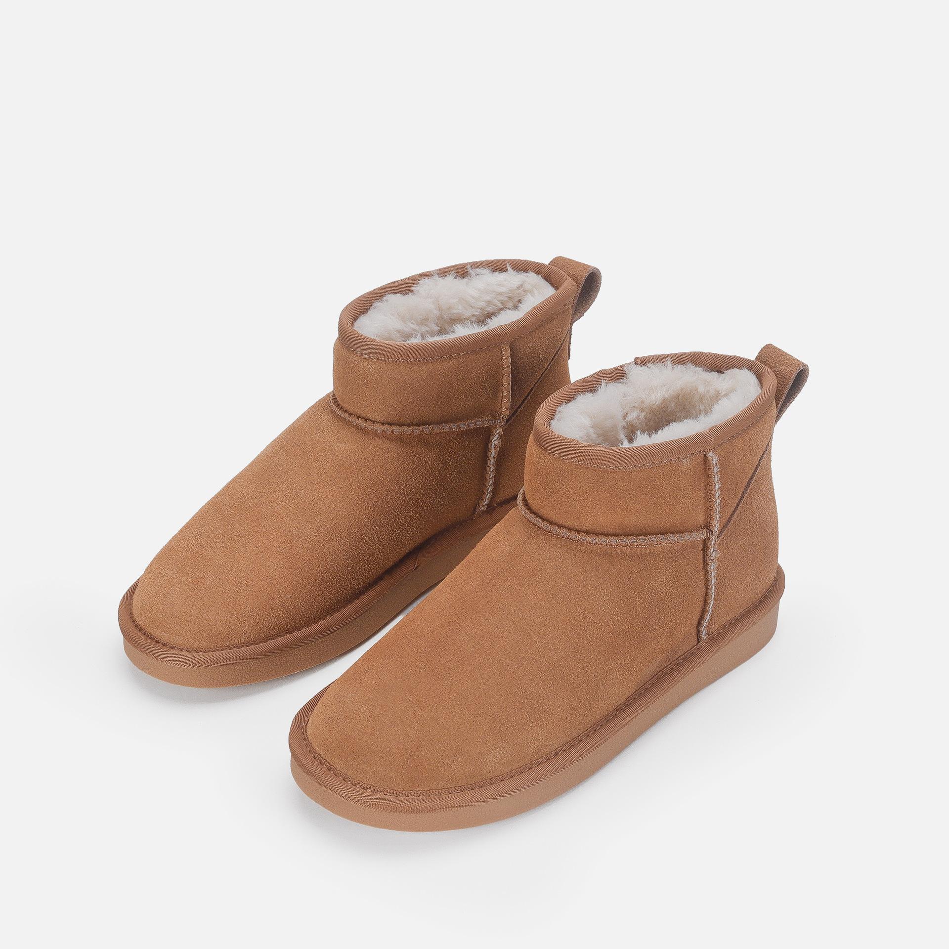 

Cowhide snow boots women s autumn and winter leather short boots keep warm and cold-proof one-pedal couple bread shoes cotton shoes 40
