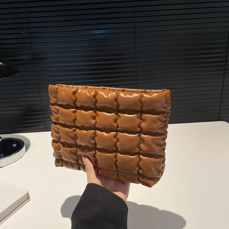 Koreanische Version von lässiger Kosmetiktasche mit großem Fassungsvermögen, Nischendesign, ausländischer Stil, 2025 neue Mode, einfache Damen-Clutch ohne