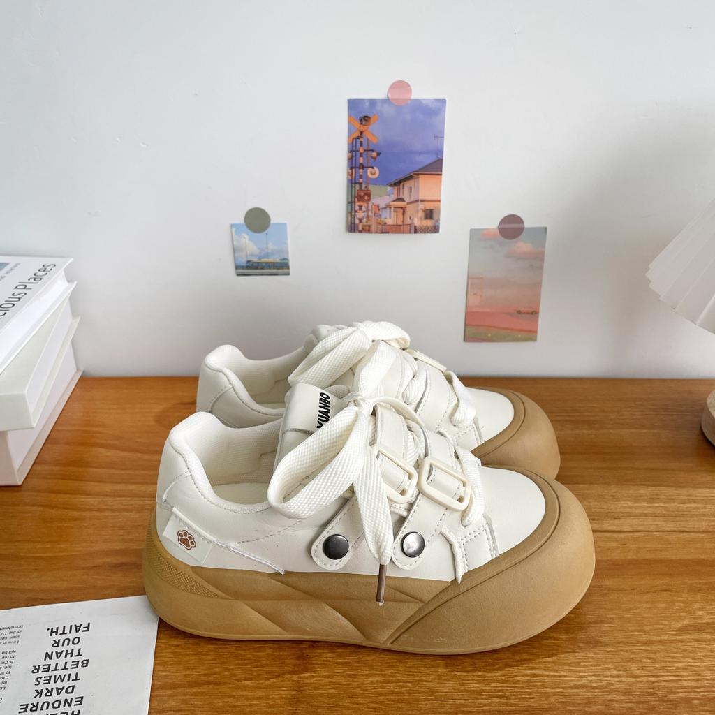 Thick-soled versatile bread shoes women's 2025 spring and autumn new niche design board shoes ins trendy student casual little white shoes