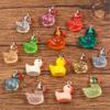 XP 5 Stück Mix Süße Ente Harz Ohrring Anhänger DIY Zubehör Kawaii 3D Handy Schlüsselanhänger Armbänder Anhänger Für Schmuckherstellung Perlen