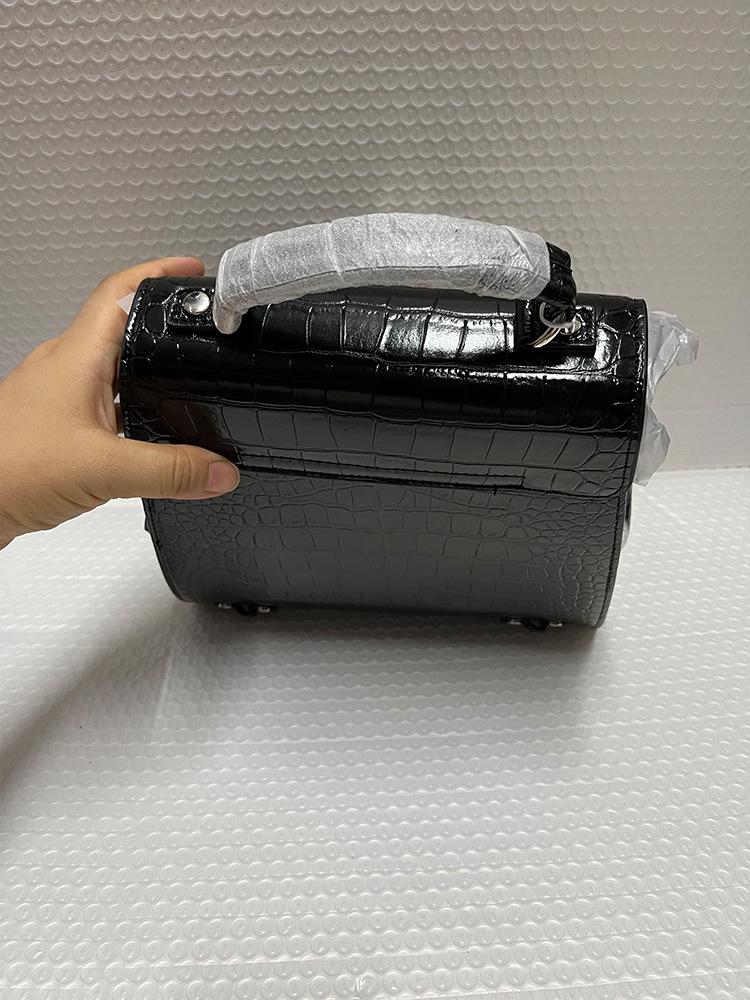 2025 Black Crocodile Print Backpack: Trendy, Casual, Large Capacity