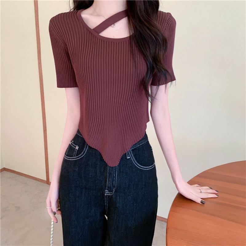 

Дизайн Sense Нерегулярные открытые ключицы Универсальный шик Короткие трикотажные топы с короткими рукавами Повседневный Базовый Комфортный стиль Облегающие свитера Футболки One Size темно-коричневого