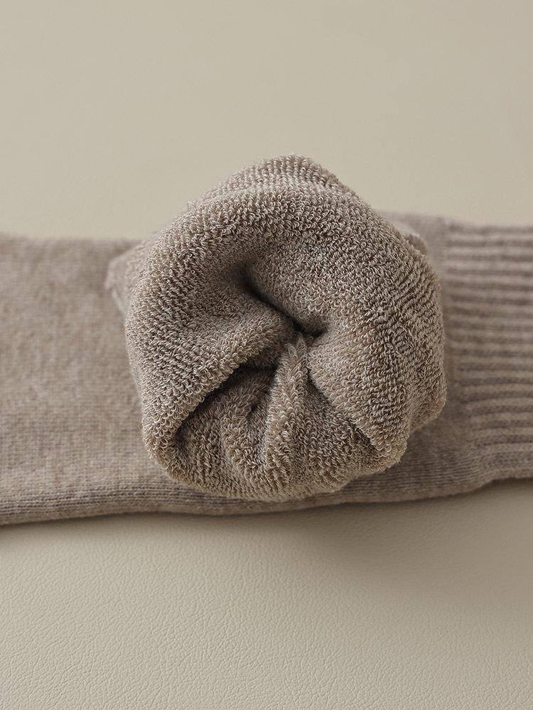 Women's Winter Anti-Odor Five-Toe Mid-Tube Socks - Thick, Warm, Sweat-Absorbent Cotton Terry.