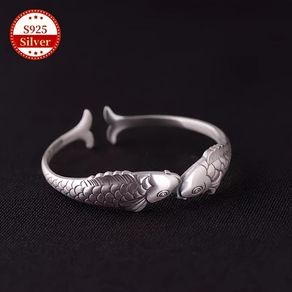 S sterling silver double fish bracelet is a classic style gift for Thanksgiving, a thoughtful present for parents