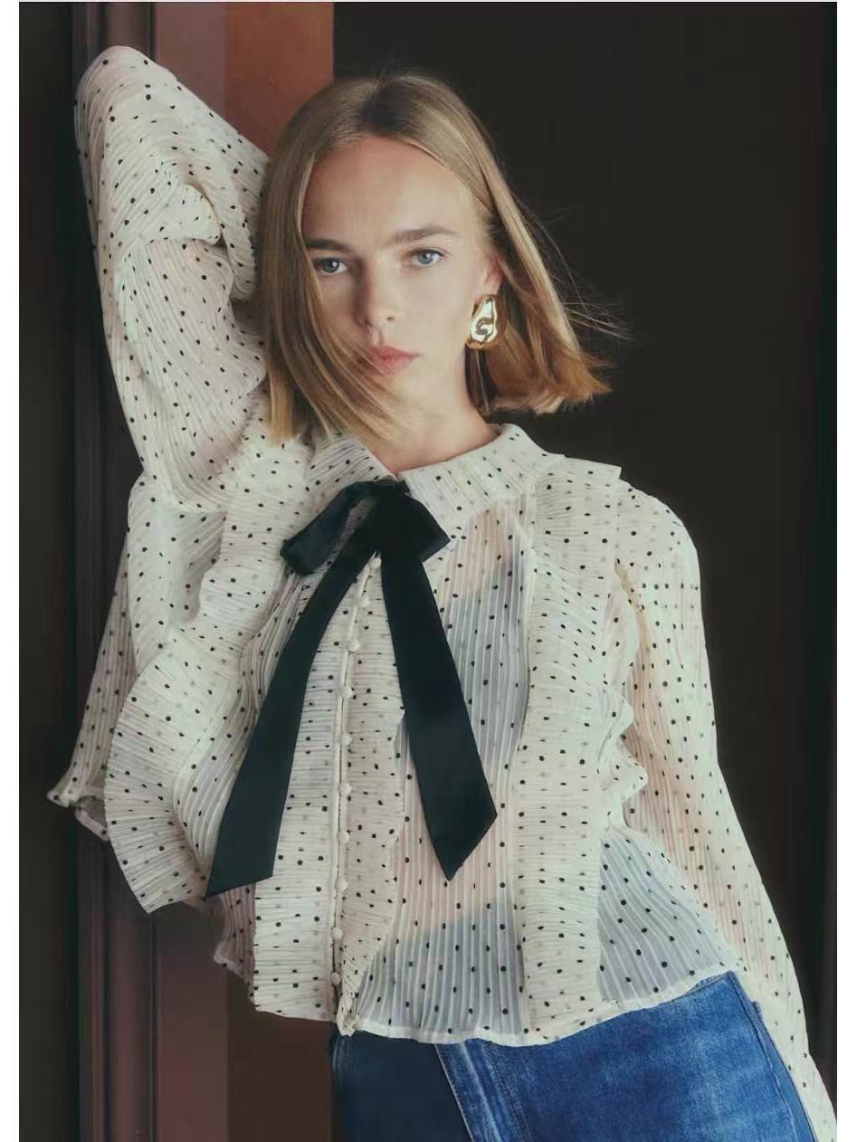 

European Retro Polka Dot Bow Tie Lace-up Shirt L