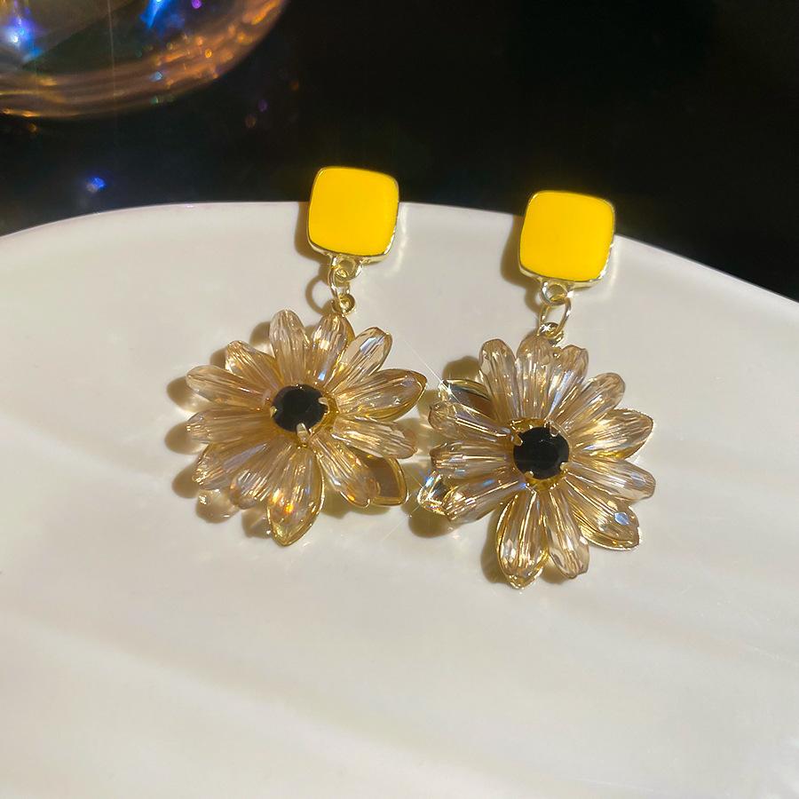 Silver Needle Fabric Flower Glass Fringed Earrings Medium Antique Temperament Stud Earrings Design Sense Niche Earrings