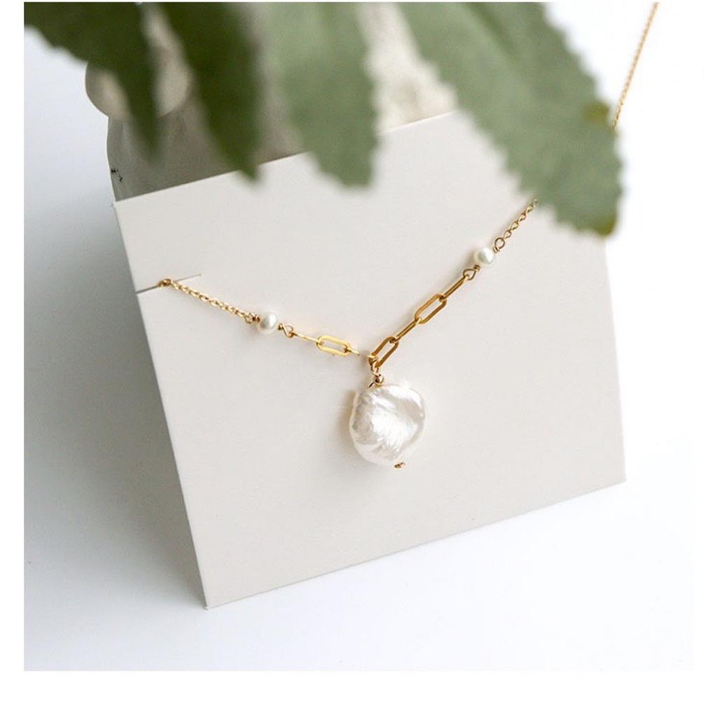Romantic Natural Baroque Petal Sea Pearl Necklace, Niche INS Style Collarbone Chain, Exquisite Design, Female Personality