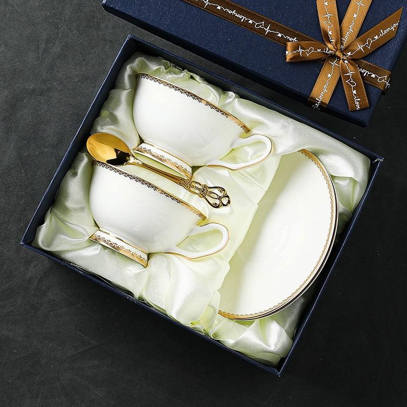 Exquisite European-Style Bone China Tea Cup & Saucer Set with Floral Design and Gold Trim