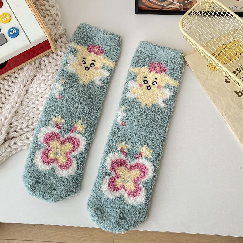 Winter and Autumn Thick Sleeping Coral Fleece Socks for Women, Postpartum Floor Mid-calf Socks with Cartoon Embroidery