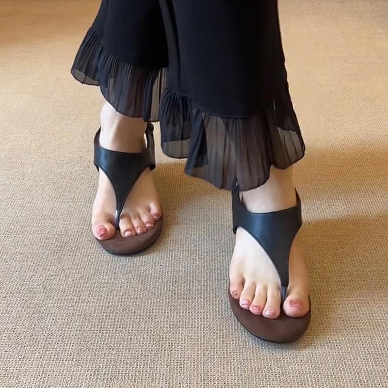 Sheepskin version~ genuine leather French wedge heel retro pinch sandals women's summer wear 2025 new non-tired Roman shoes