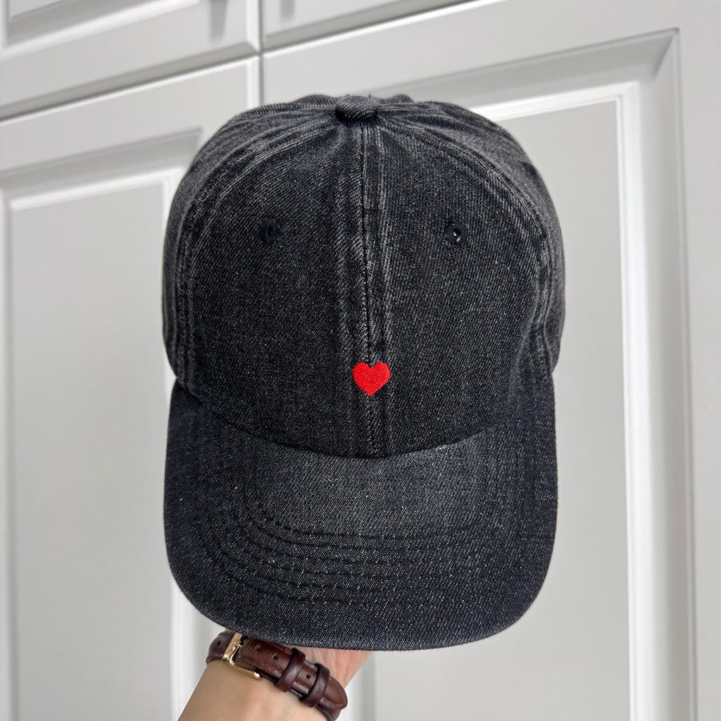 ins new men's and women's small love baseball hat fashion couple casual versatile sunshade cap