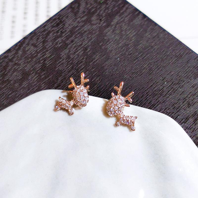 Luxury Reindeer Earrings: Trendy 2021 Clip-ons for Women, No Piercing Needed
