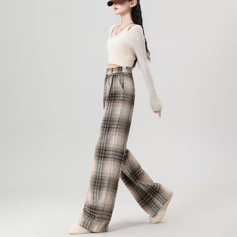 Women's Retro Black & White Plaid Wool Blend Wide-Leg Pants: Fleece-Lined, Thickened, Loose Fit for Autumn/Winter Casual Style.