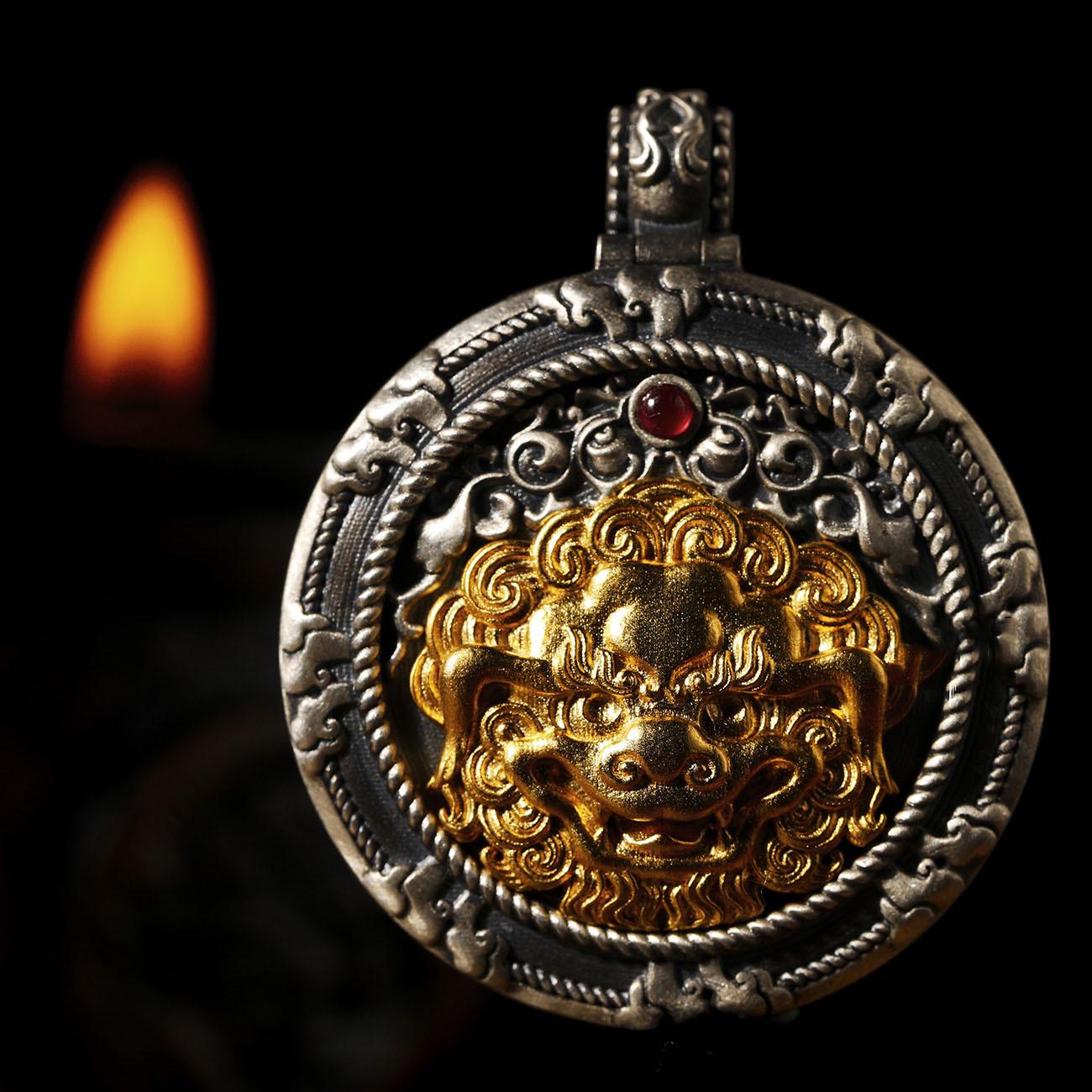 

Wulin Snow Lion Handmade Pendant Necklace - Fashionable, Versatile, Unique.