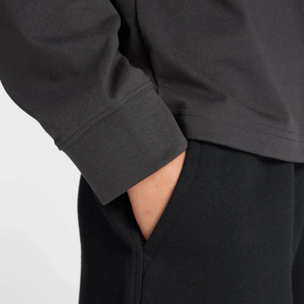 New Balance Relaxed Long Sleeve Sportswear Black Size S Women's T-Shirt, (AWT53171), Cement,