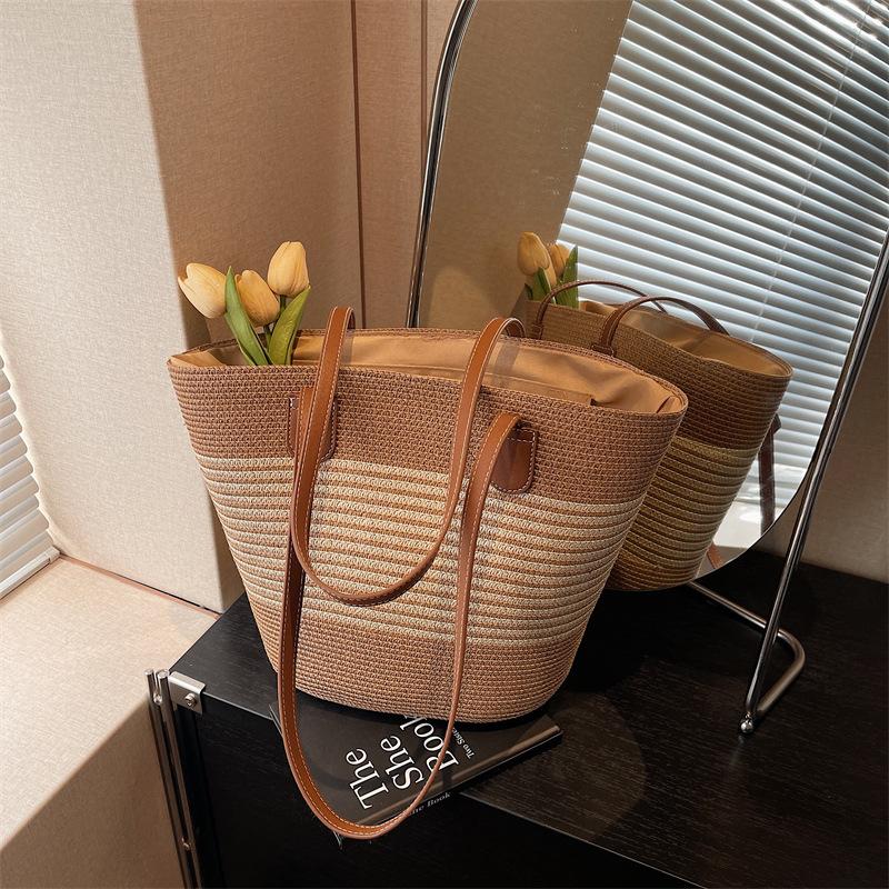 Straw bag Women's handbag Seaside tote bag Large capacity woven shoulder bag Rattan straw bag Bucket bag
