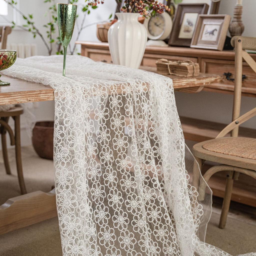 Queen Dream Ivory Lace Tablecloth Wedding-Rectangular Table Cloth Vintage Embroidered Lace Fabric for Summer Outdoor Party Reception Home Decor
