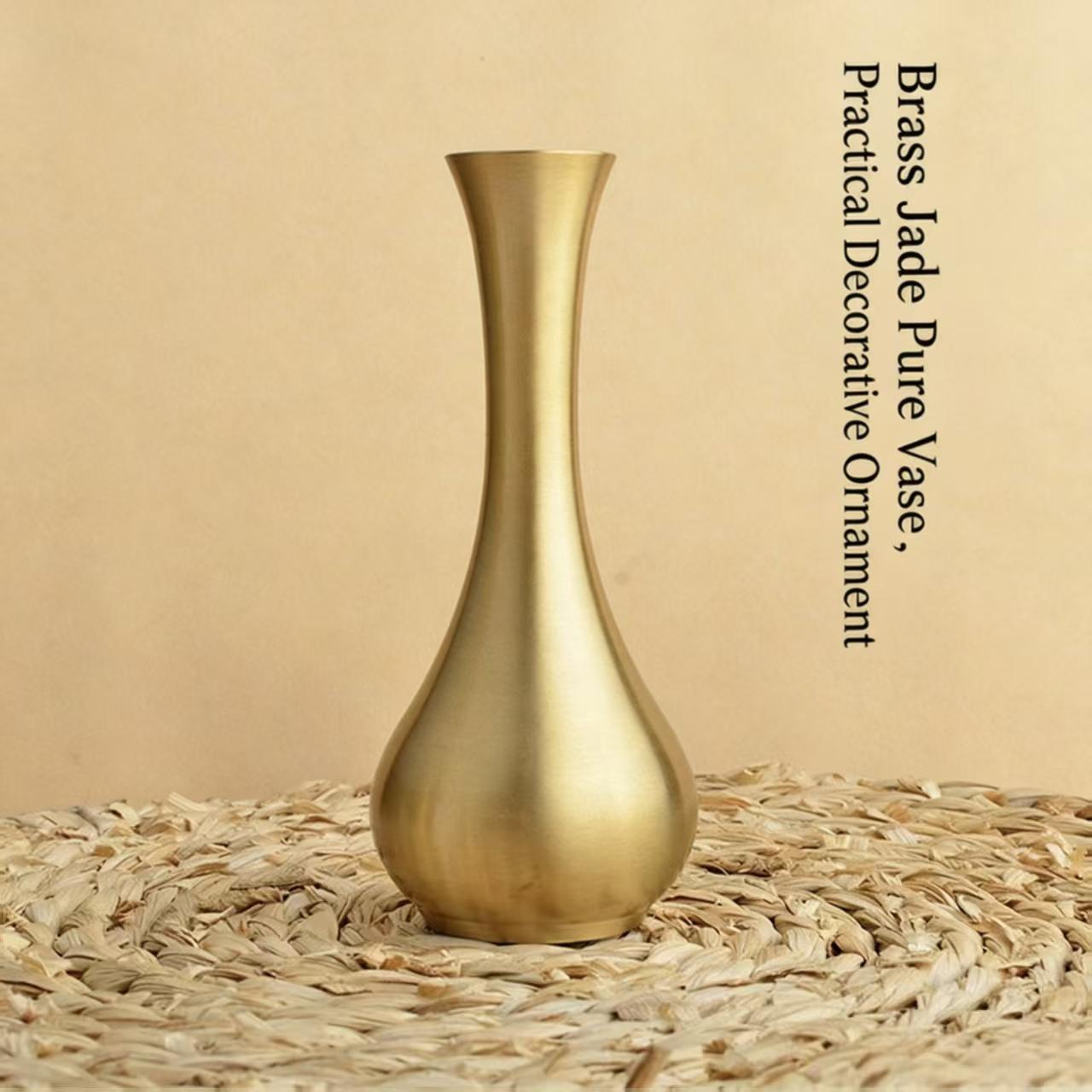 

Minimalist Brass Bud Vase, Slim Neck Vase for Home Decor, Office Desk, and Meditation Spaces, Durable Solid Brass Construction