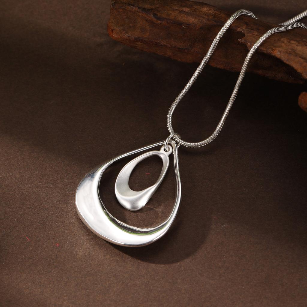 New Hollow Double-layer Water Drop Small Pendant, Women's Simple Dumb Silver, Bright Silver Water Drop Versatile Neck Necklace