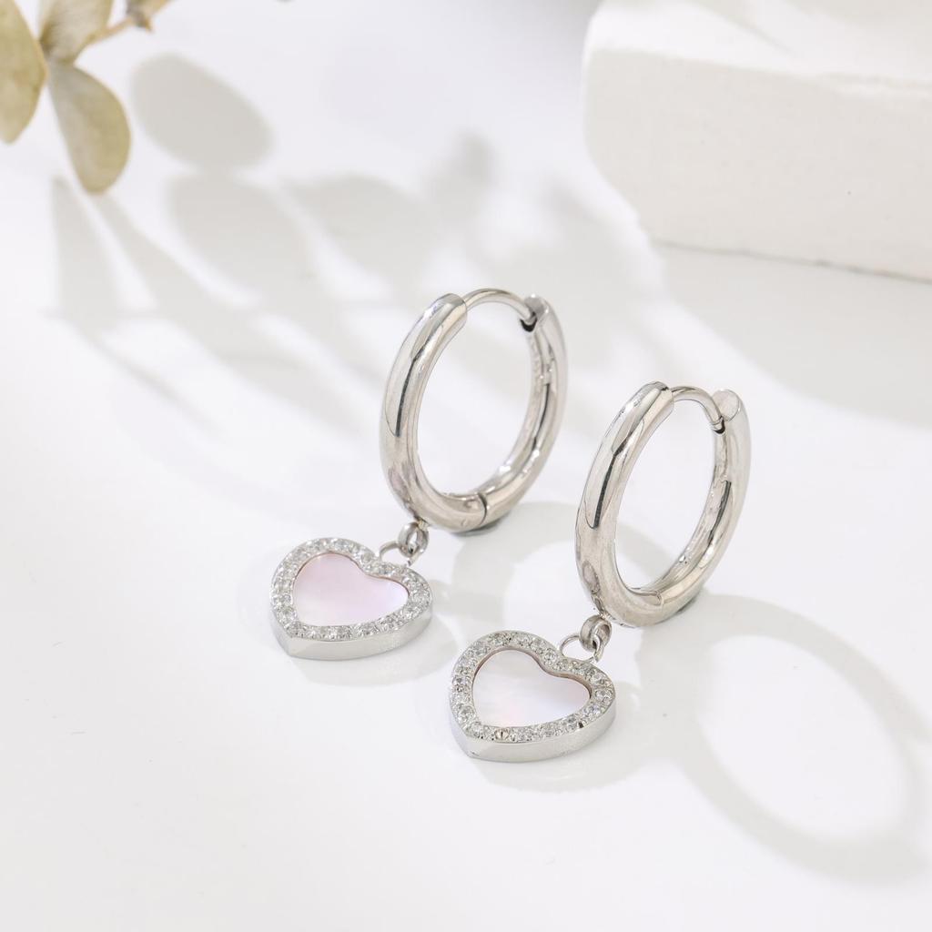 Hong Kong style retro love full diamond earrings round titanium steel earrings simple style Valentine's Day gift vacuum plating