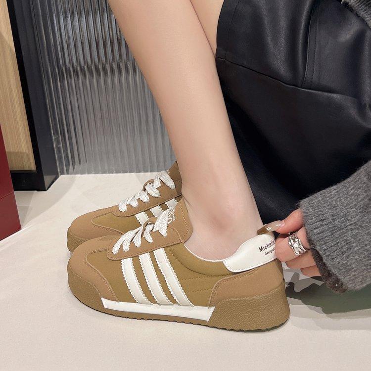 

2025 spring new thick-soled heightening casual shoes women s versatile fashion muffin shoes sports shoes lightweight versatile board shoes 35
