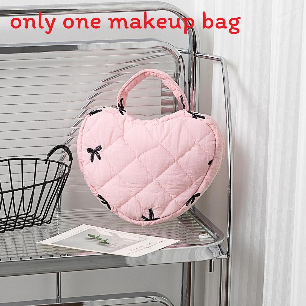 Floral Woman Travel Makeup Bag With Large Capacity And Quilted Design For Home Storage