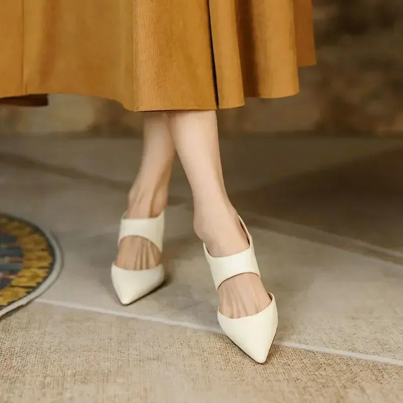 Fashion Sandales à talons hauts pour femmes, chaussures à bout pointu, style romain, document solide, nouvelle collection 2024
