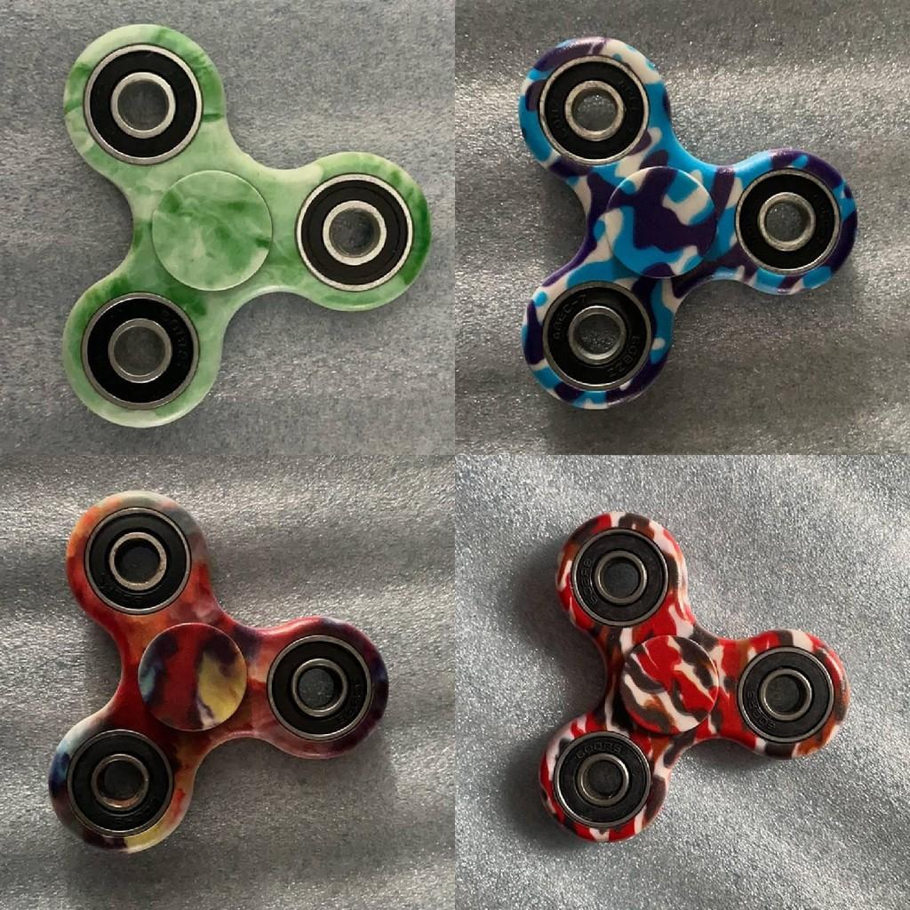 Fidget Spinner Hand Toy With Colorful Plastic Design For Kids And Teens