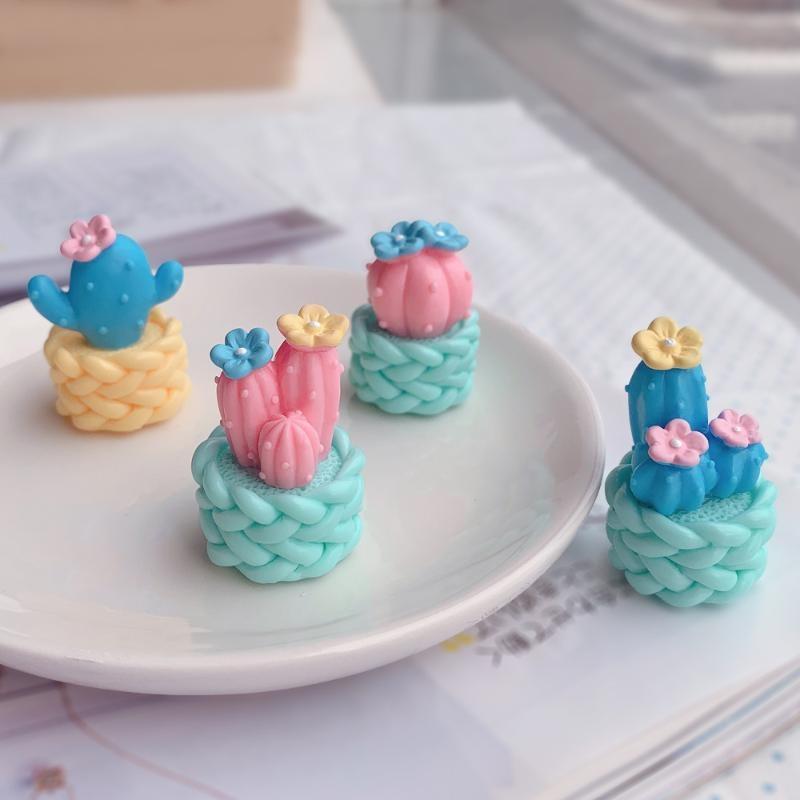 4Pcs Mini Resin Cactus Figurines Lightweight Portable Artificial Plant Ornaments for Travel Desk Decor