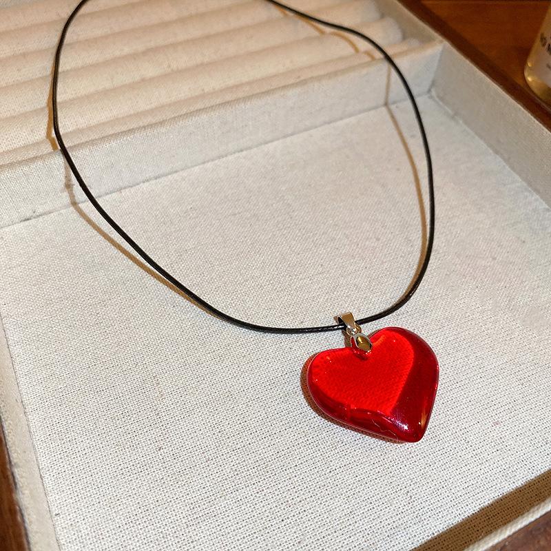 Korean retro acrylic irregular love adjustable necklace long versatile sweater chain necklace women