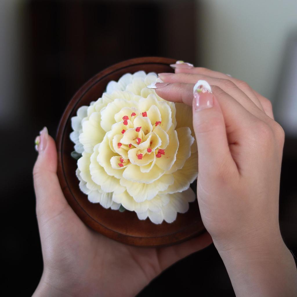 Ceramic Heritage Peony Diffuser Ornament for Car Fragrance - Women's Holiday Souvenir Gift