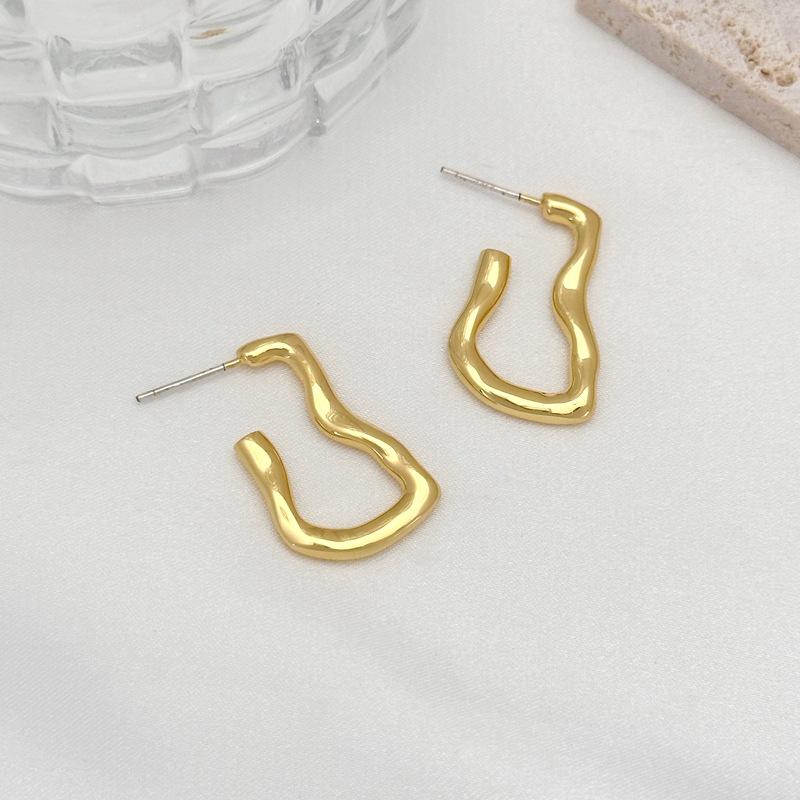 Summer Design Premium Earrings Irregular Corner Frame Gold Stud Earrings