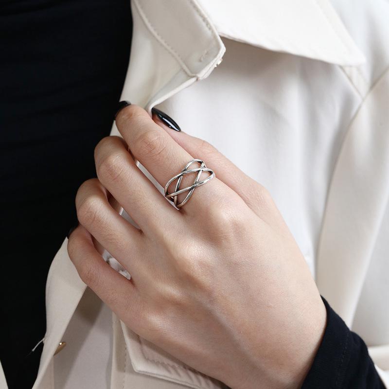 S925 Sterling Silver Vintage Blackened Hollow Thai Ring for Women - High-end European Style