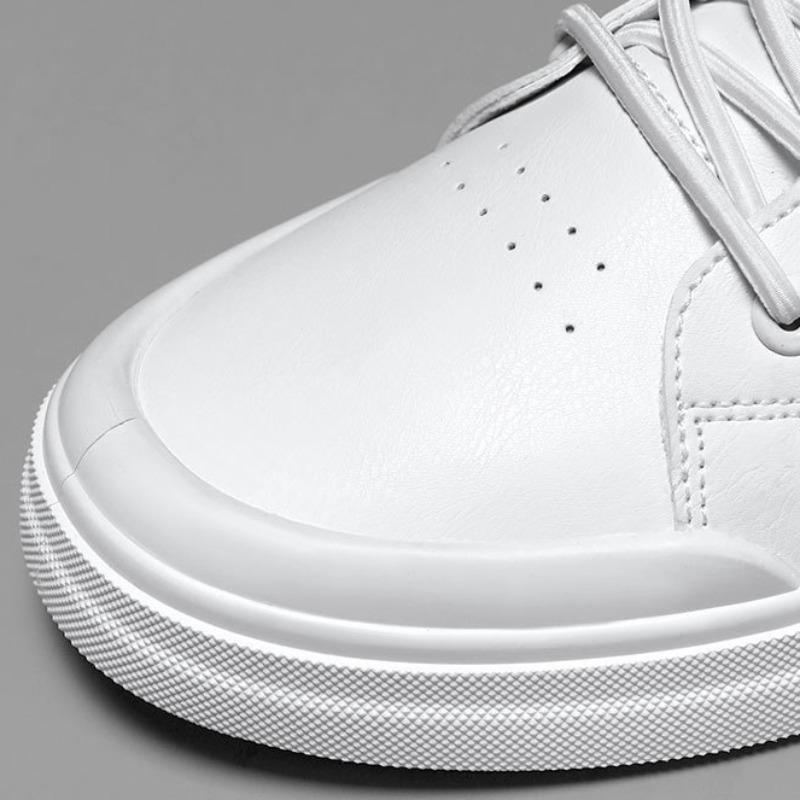 Versatile Men Leather Casual Shoes Summer New Breathable Comfortable Flat Shoes Student Board Shoe Street Style Small White Shoe