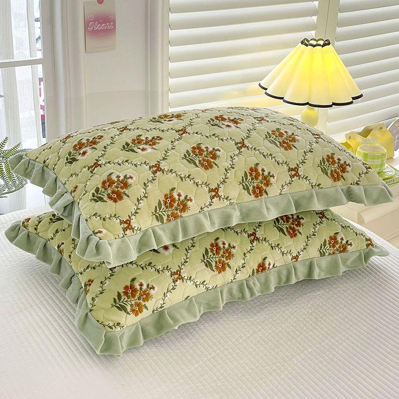 Verdicktes Kissenbezug-Set aus Milchsamt für den Wintergebrauch zu Hause, Kissenbezug aus Korallensamt mit einem Kissenkern