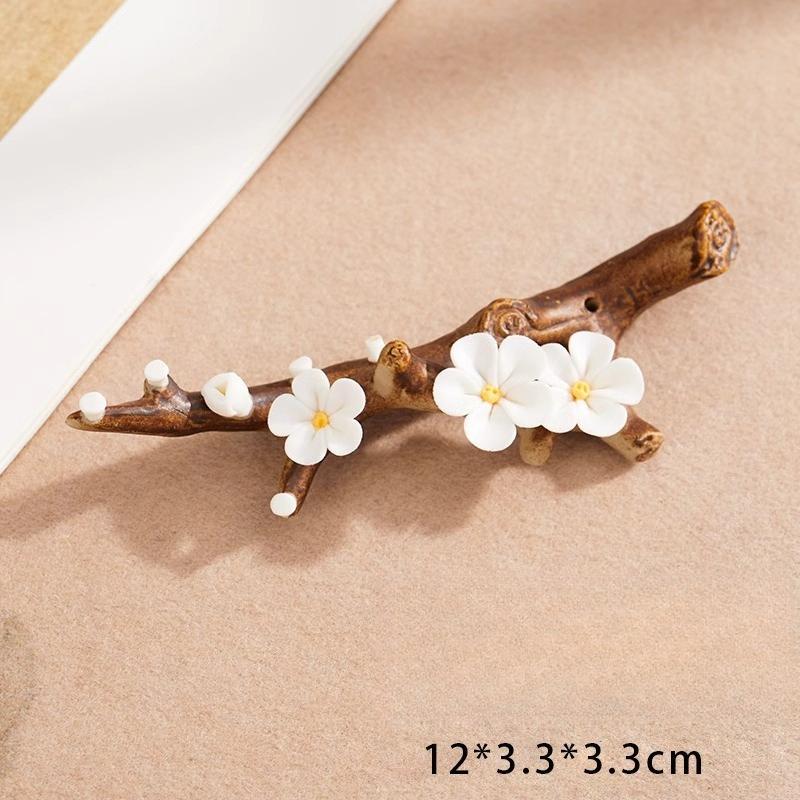 Magnolia Pen Holder, Brush Holder, Ceramic Bracket, Creative Paperweight Ruler, Brush Holder, Plum Blossom Pen Holder.
